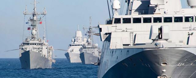 Черноморский флот взял на сопровождение корабли НАТО в Черном море