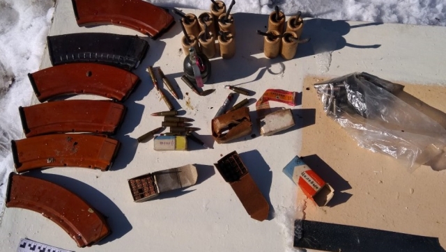 В Ярославской области неподалеку от домов обнаружили целый склад боеприпасов