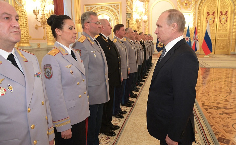 Церемония представления офицеров, назначенных на высшие командные должности