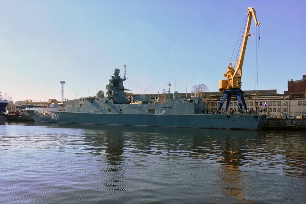 Два новейших боевых корабля России вышли на испытания