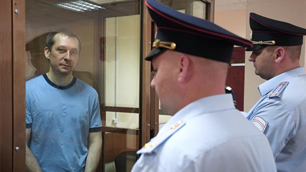 Полковника Захарченко приговорили к 13 годам колонии