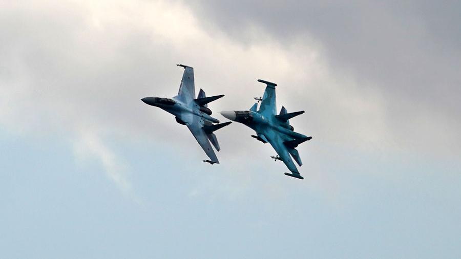В Липецкой области произошло столкновение двух боевых самолетов.