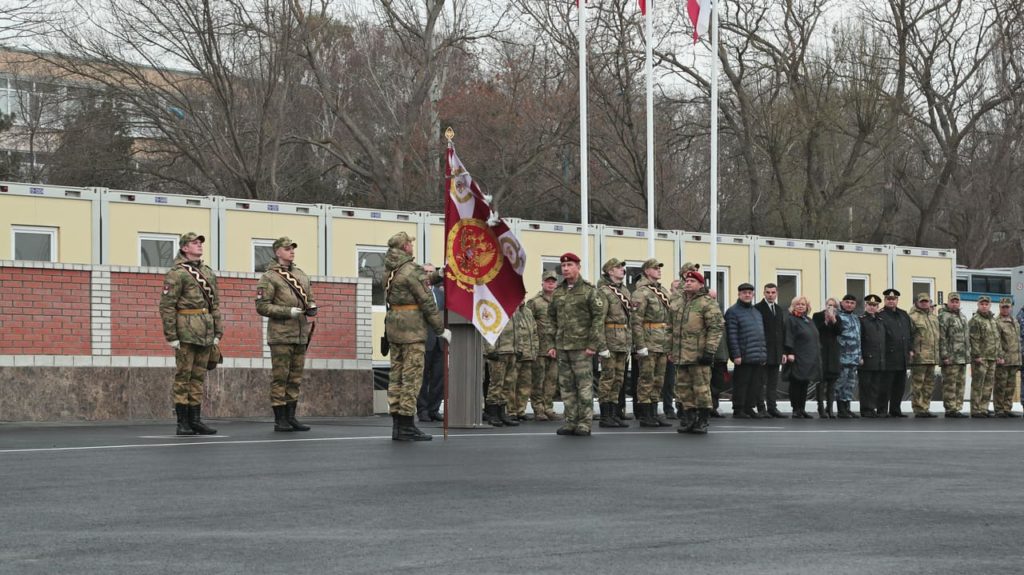 Глава Росгвардии проверил бригаду, охраняющую Крымский мост